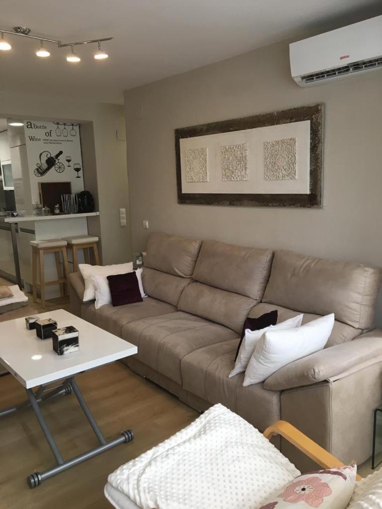 Wintowinrentals Modern, Fully Equipped And Well Connected Apartment In Málaga Exterior foto